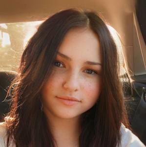 Meet your Posher, Mia